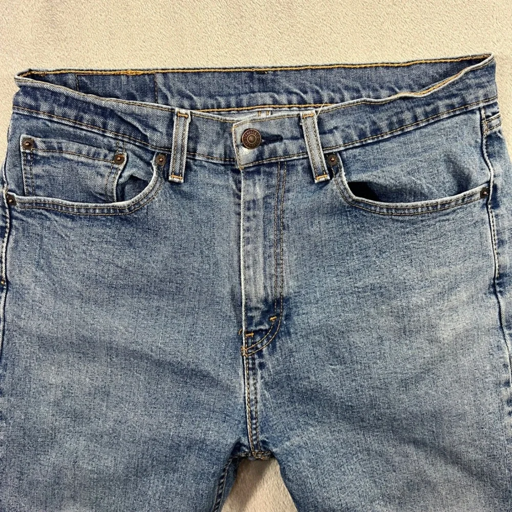 LEVI'S 505 Regular Fit Jeans Mens 34x30 Blue Medium Wash Distressed 00505-1454